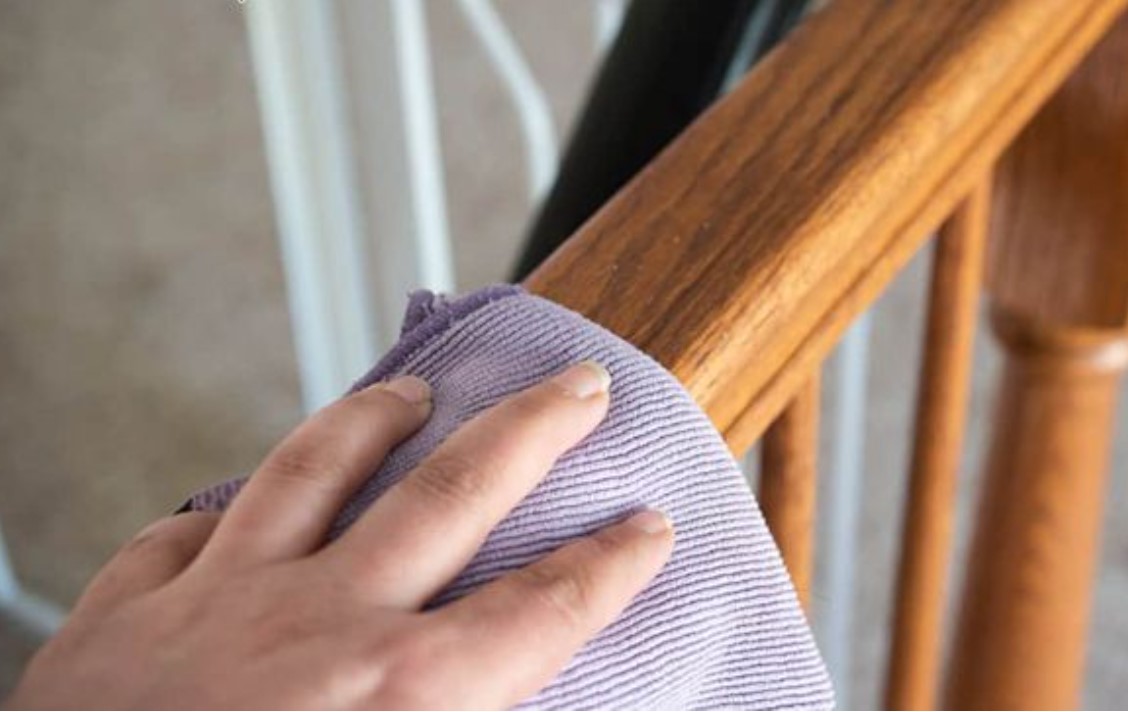 Các Mẹo Vệ Sinh - Giữ Cầu Thang Đẹp Như Mới