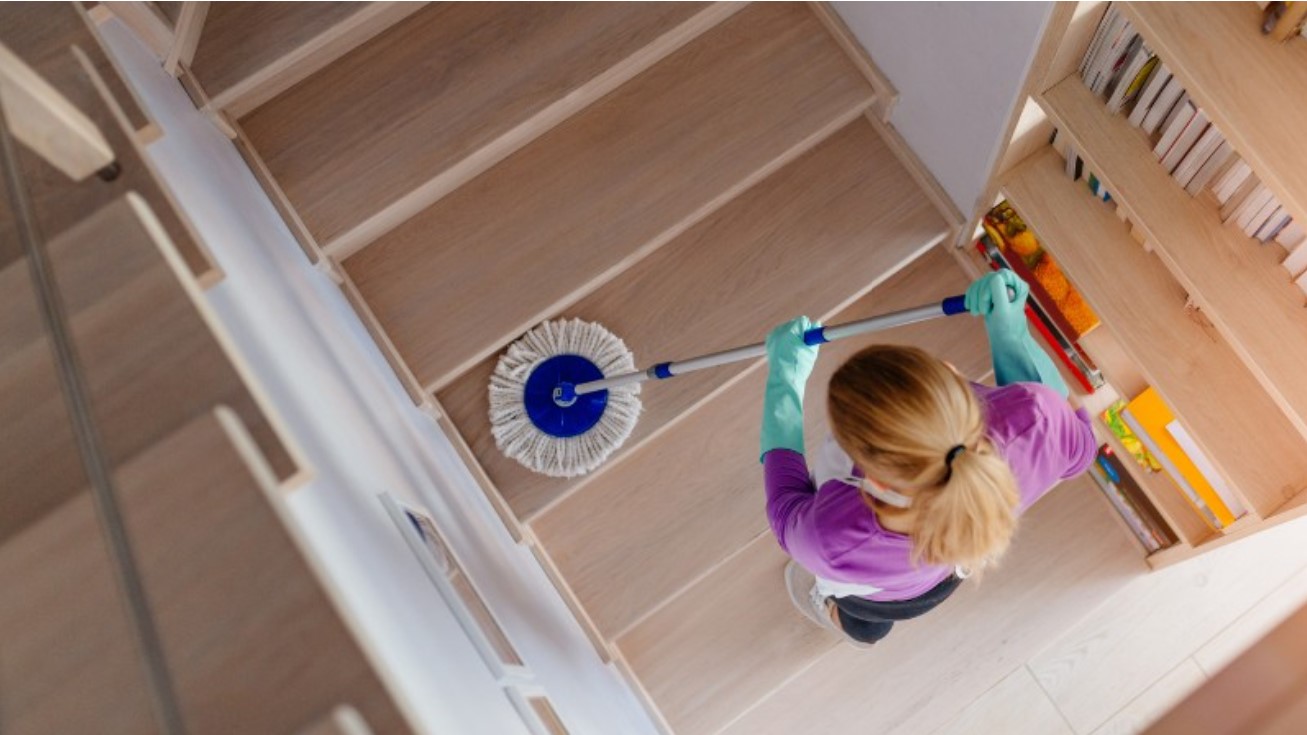 Các Mẹo Vệ Sinh - Giữ Cầu Thang Đẹp Như Mới